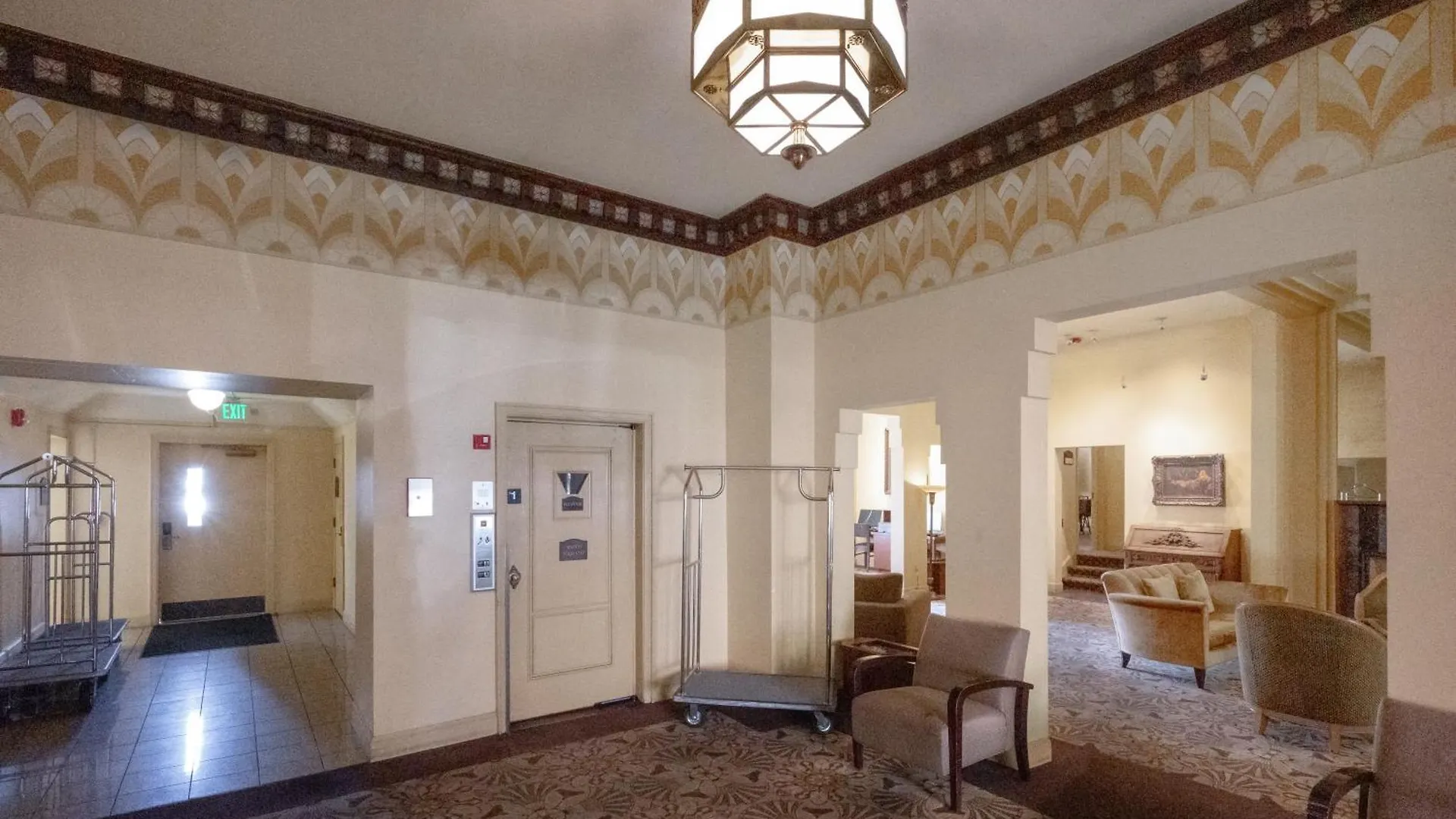 **  The Baroness Hotel Seattle Stati Uniti